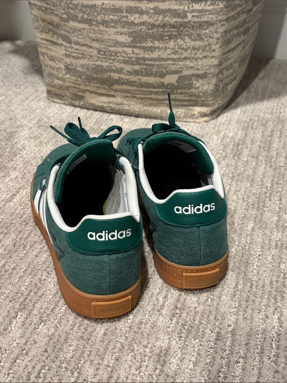 Adidas Sneakers Men’s USA 9.5 - Picture 3 of 6